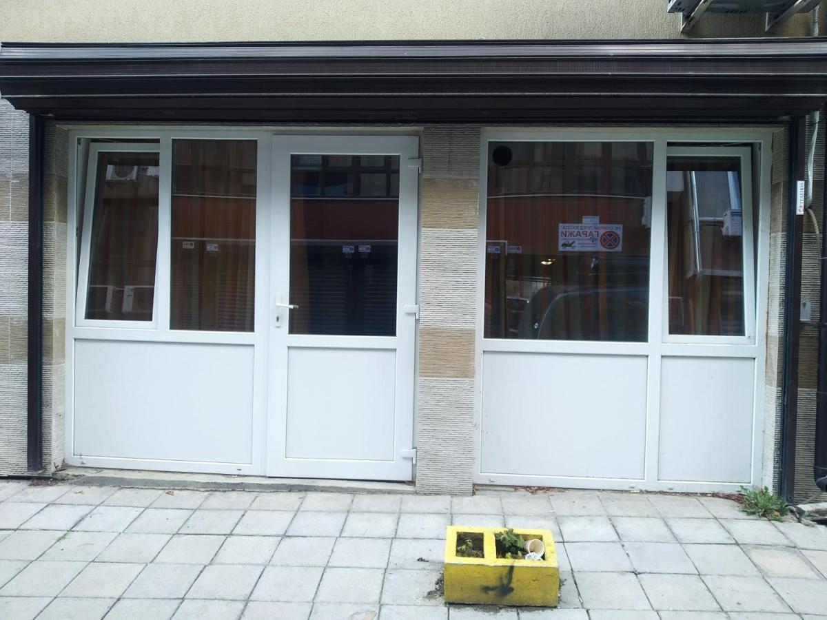 Апартамент Средна Гора Lägenhet Varna Exteriör bild